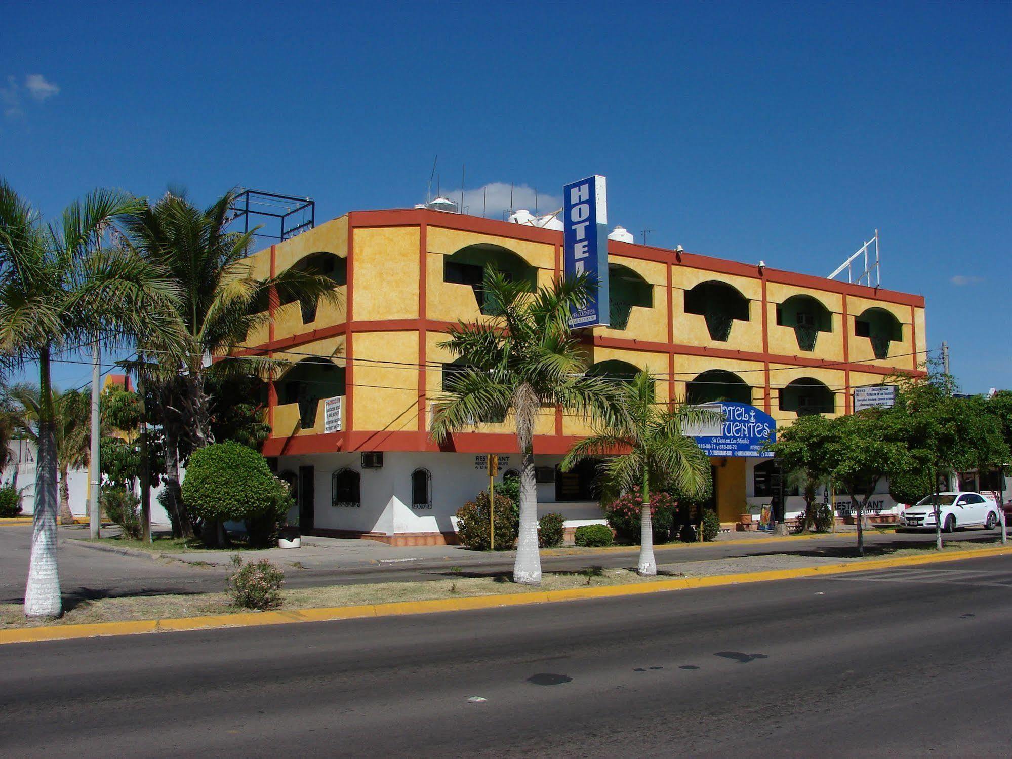 Hotel Las Fuentes Los Mochis Exteriör bild